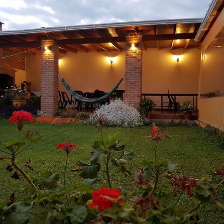 Accueillant Auberge サルタ エクステリア 写真